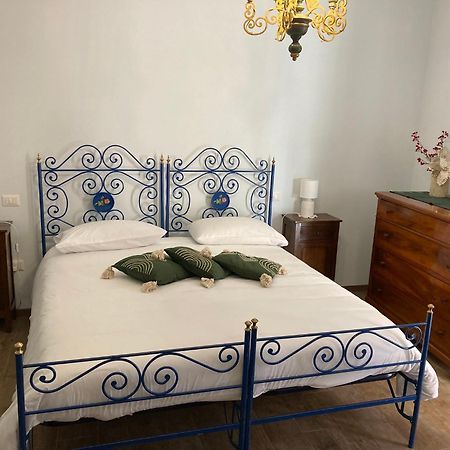 Casa Vacanze Il Borgo Gubbio Buitenkant foto