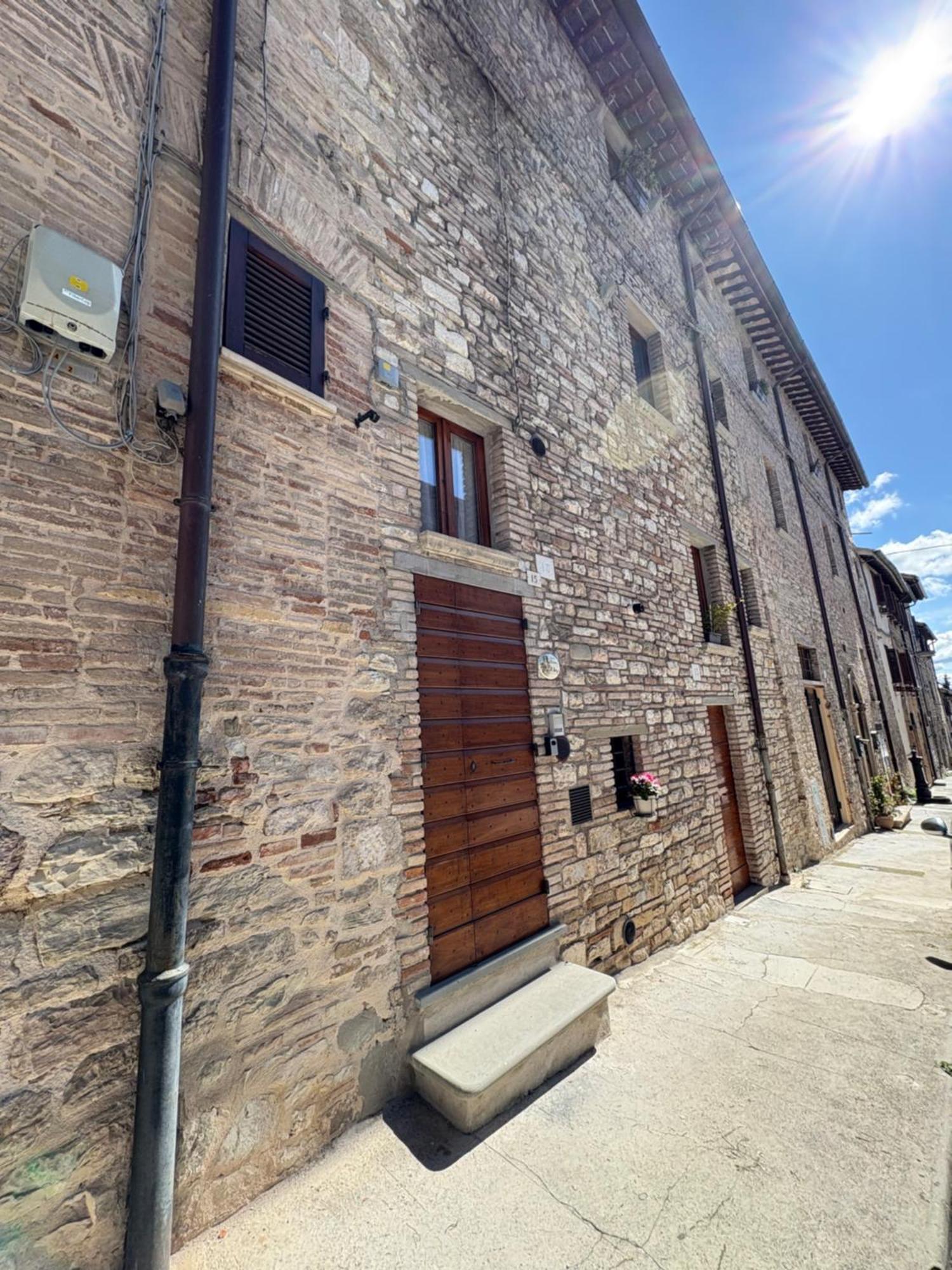 Casa Vacanze Il Borgo Gubbio Buitenkant foto